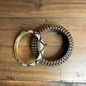 Bangles. Bracelets.